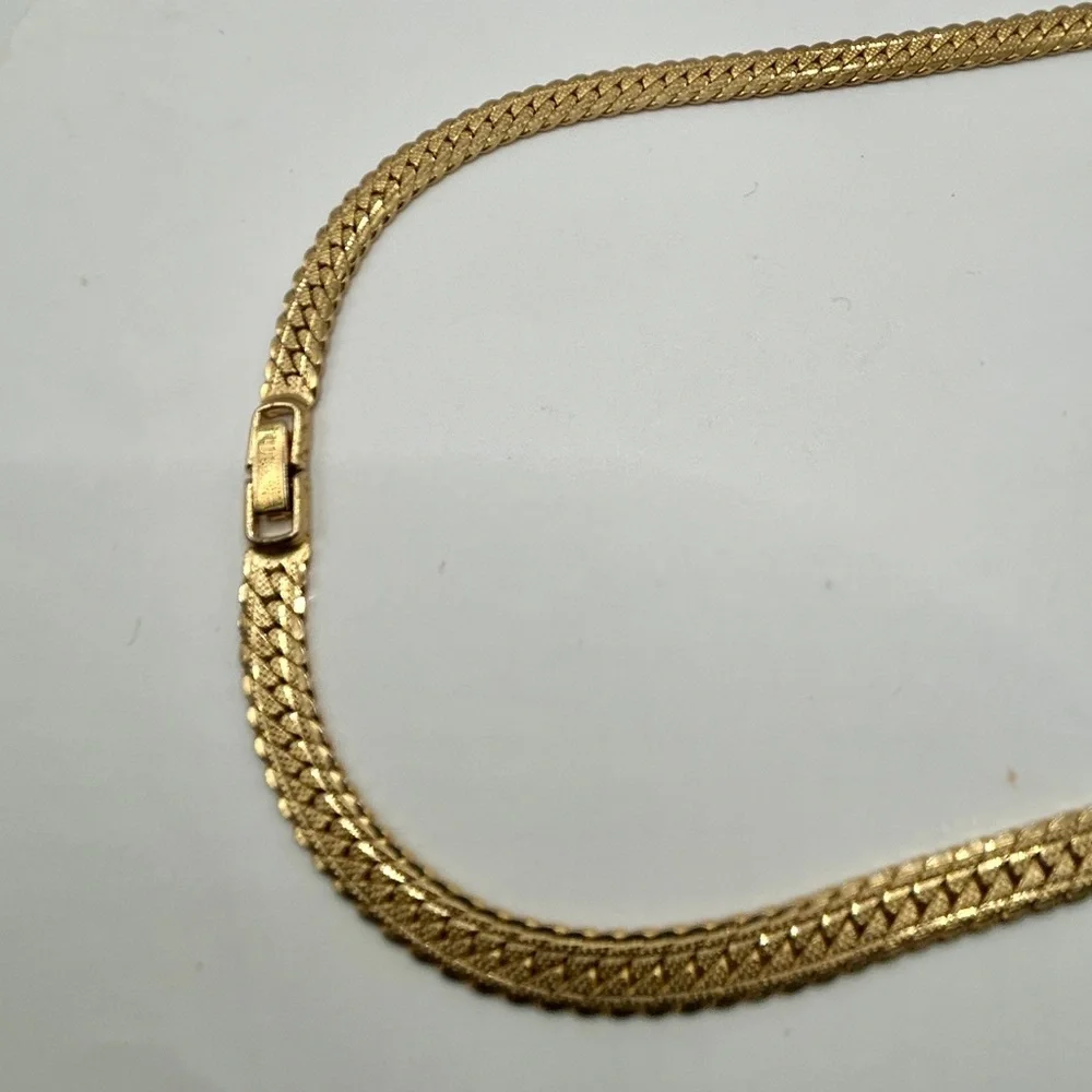 Vintage Herringbone 10k Gold-Plated Chain Necklace SZ 19” Unisex Style - Picture 4 of 12